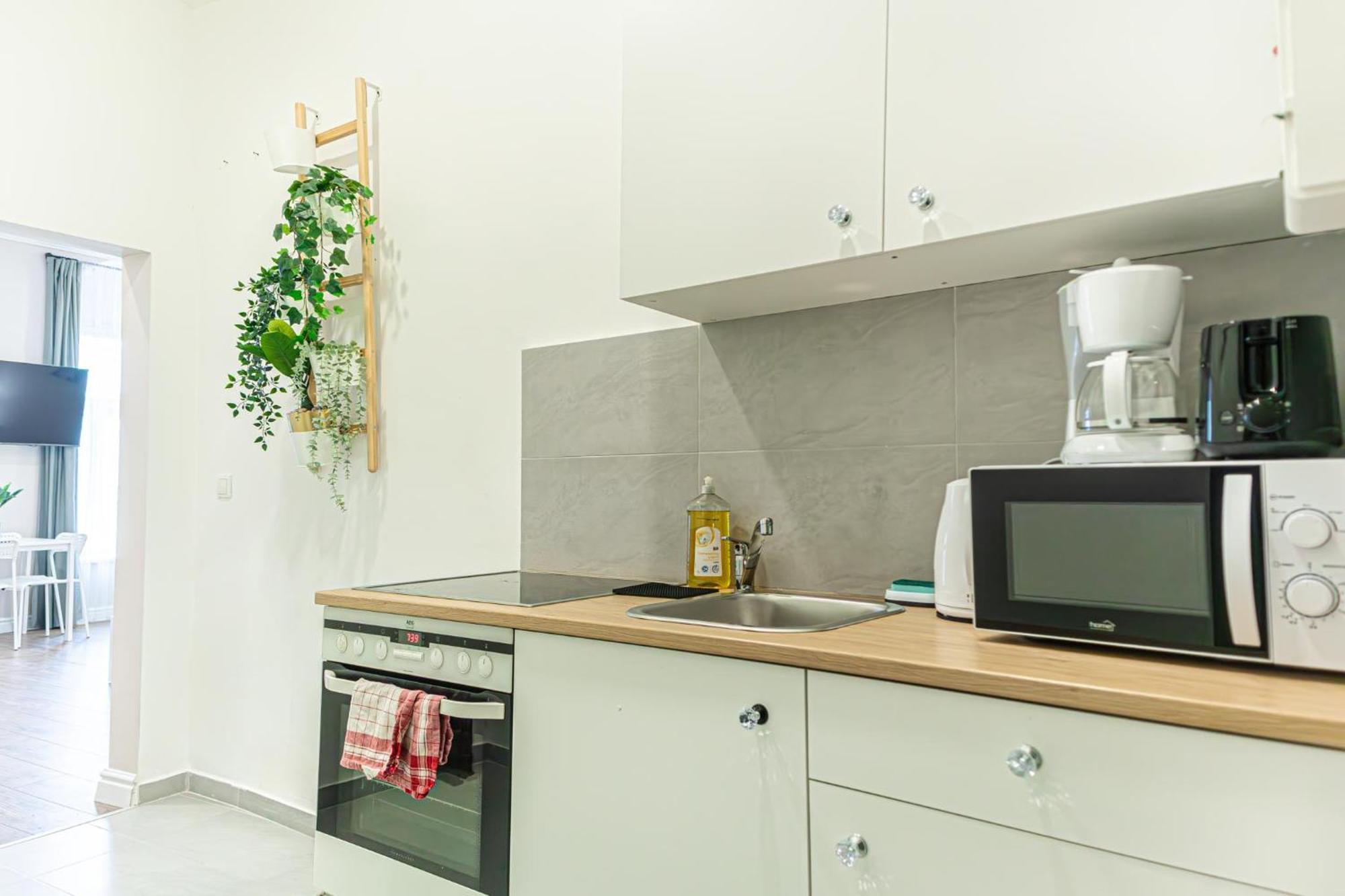 Stylish Studio Apartment Wiener Stadthalle Exteriör bild