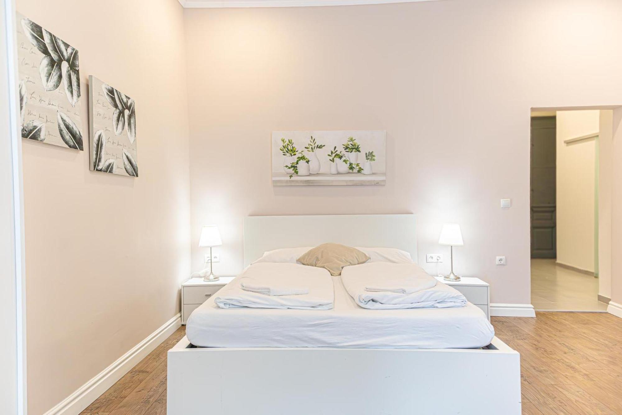 Stylish Studio Apartment Wiener Stadthalle Exteriör bild
