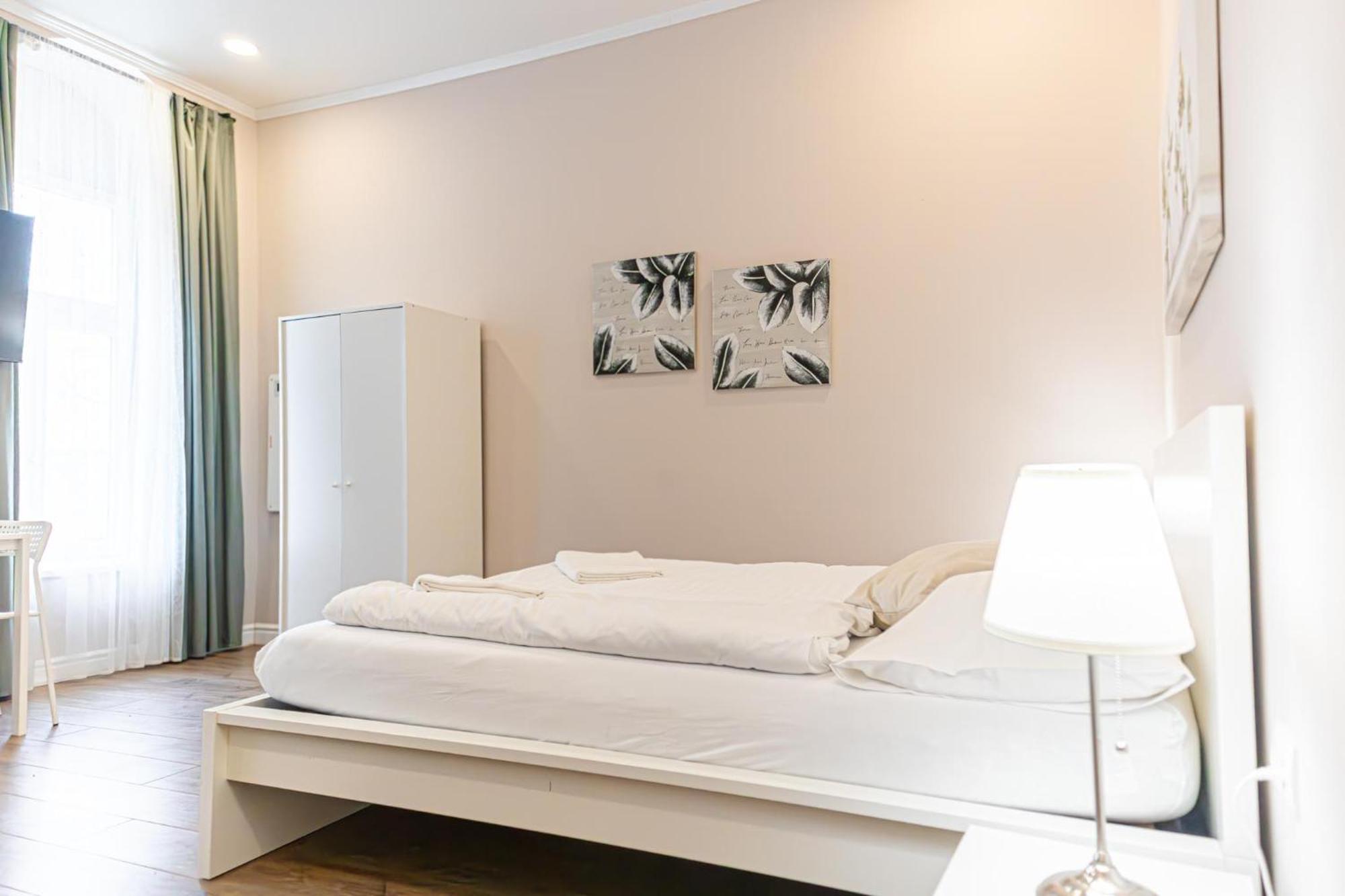 Stylish Studio Apartment Wiener Stadthalle Exteriör bild